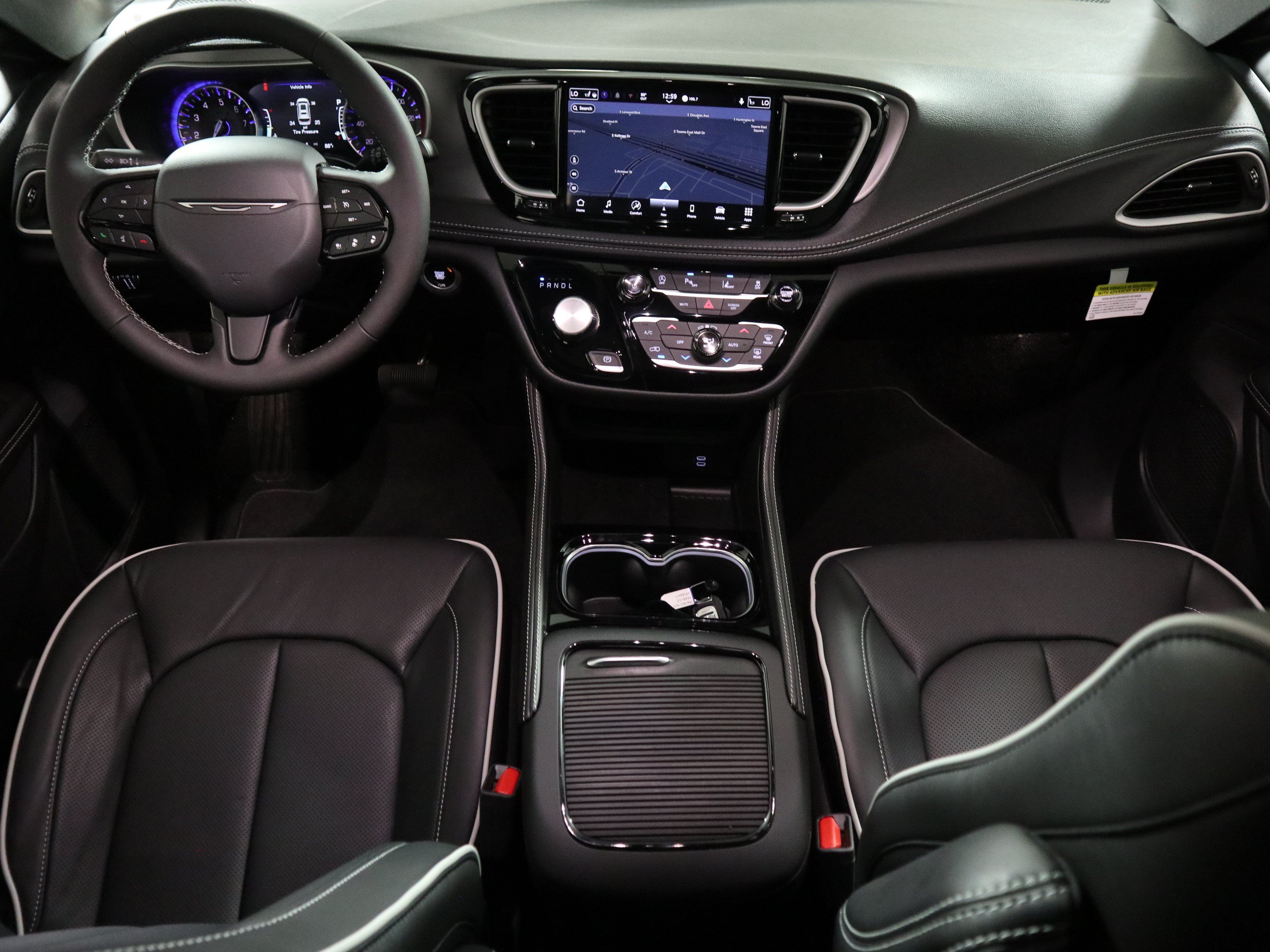 New 2027 Chrysler Pacifica Limited FWD image 15
