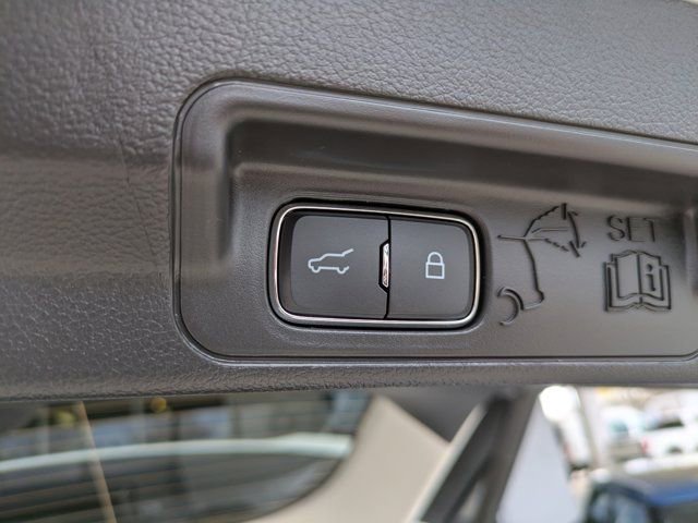 Certified 2026 Ford Explorer Platinum w/ LUX Leather Package image 22