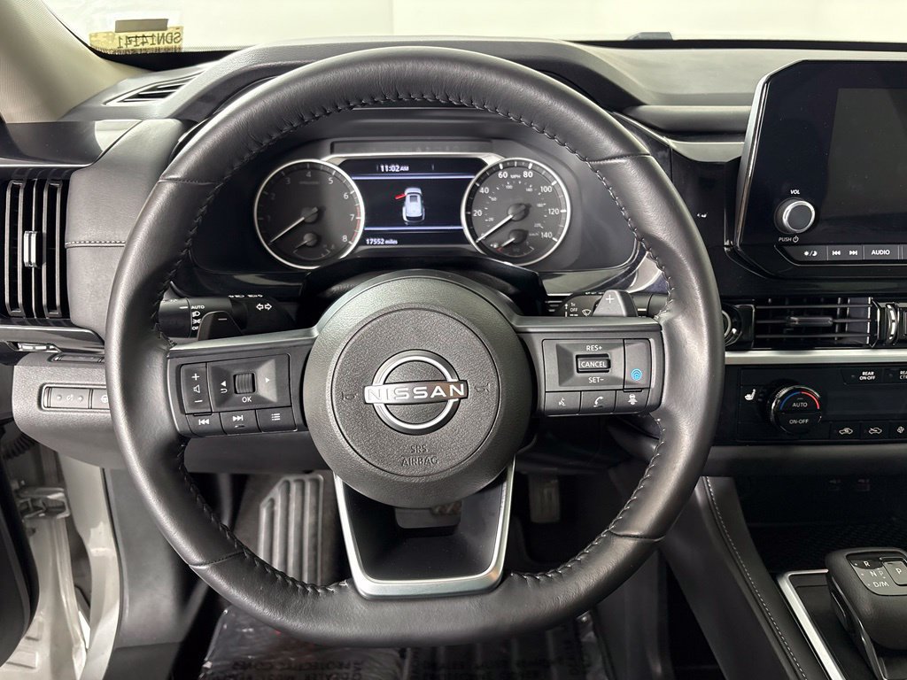 Used 2024 Nissan Pathfinder SV FWD image 24
