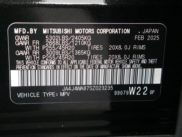 Used 2025 Mitsubishi Outlander AWD image 31