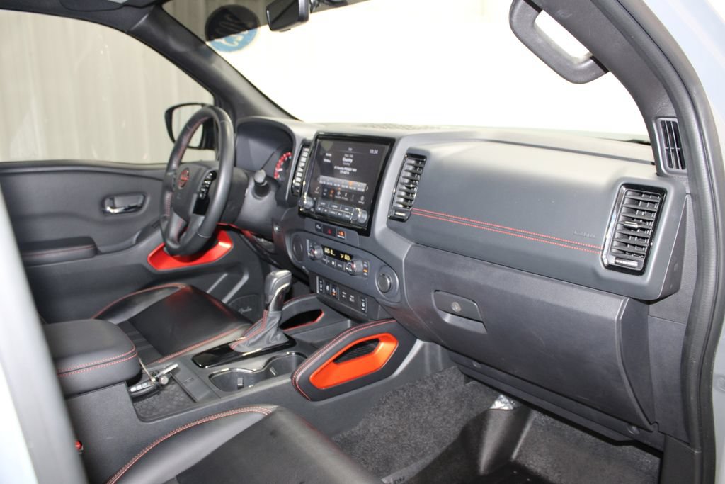 Used 2023 Nissan Frontier Pro-X w/ Pro-X Premium Package RWD image 27