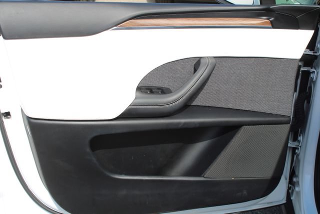 Used 2023 Tesla Model X AWD/4WD image 11