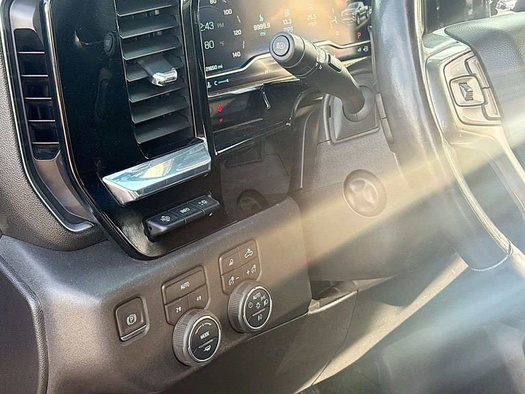 Used 2022 Chevrolet Silverado 1500 LTZ w/ Technology Package image 10