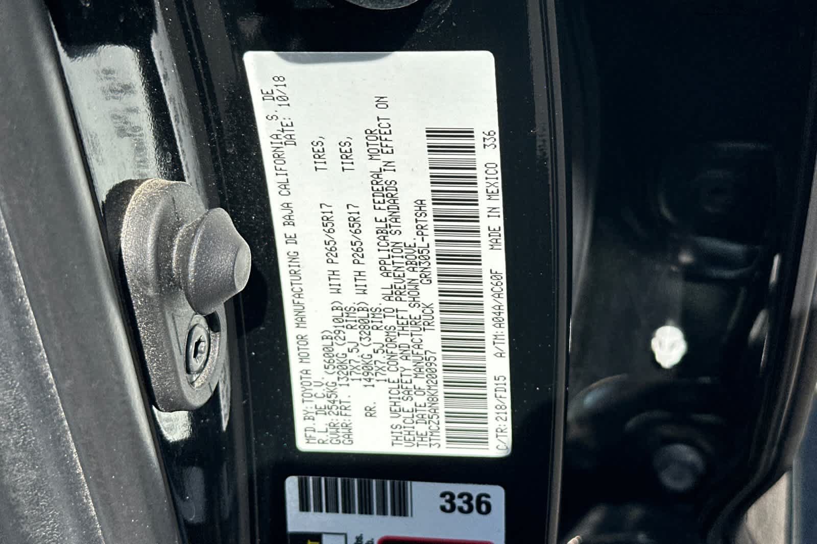Used 2019 Toyota Tacoma TRD Sport w/ Technology Package AWD/4WD image 31
