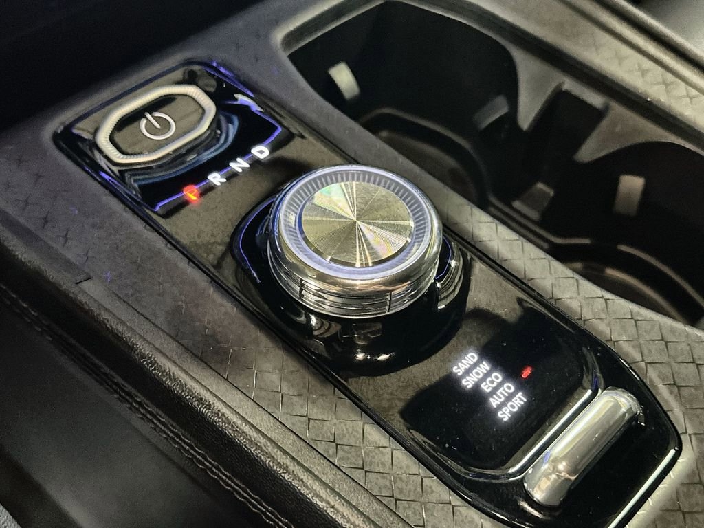 Used 2025 Jeep Wagoneer S Limited AWD/4WD image 23