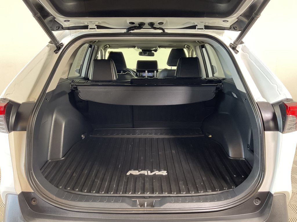Used 2019 Toyota RAV4 XLE Premium w/ Cold Weather Package AWD/4WD image 22