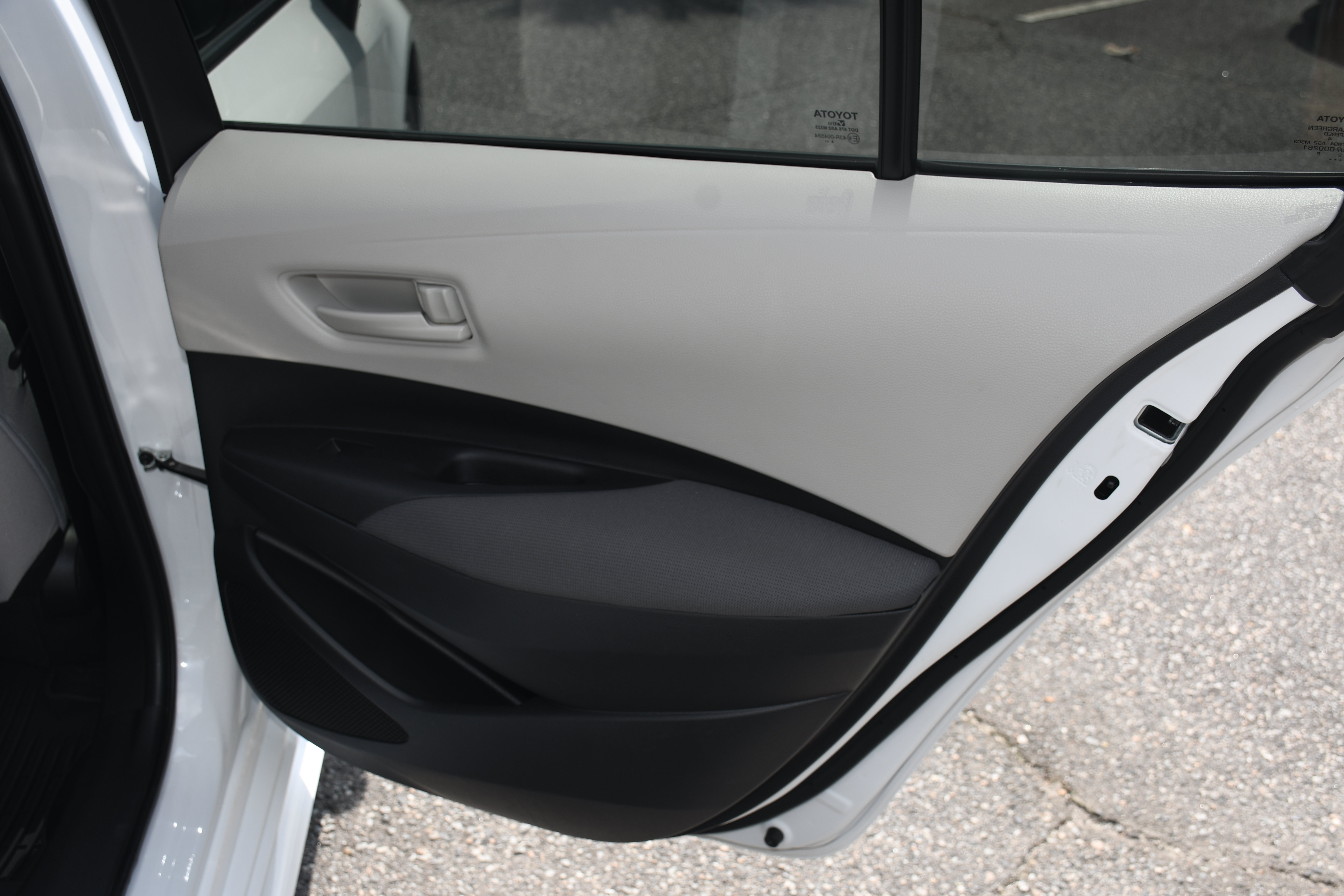 Certified 2025 Toyota Corolla LE FWD image 18