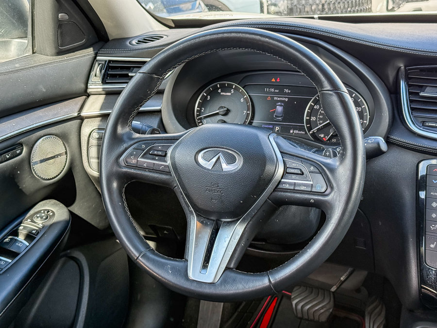 Used 2023 INFINITI QX50 Luxe FWD image 15