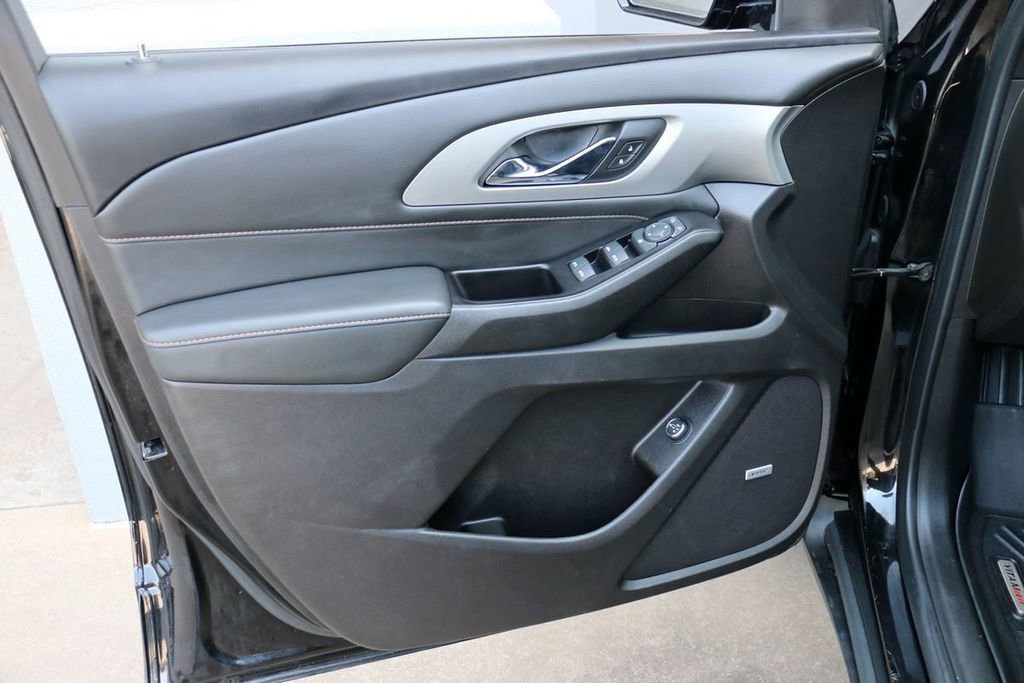Used 2019 Chevrolet Traverse RS FWD image 13
