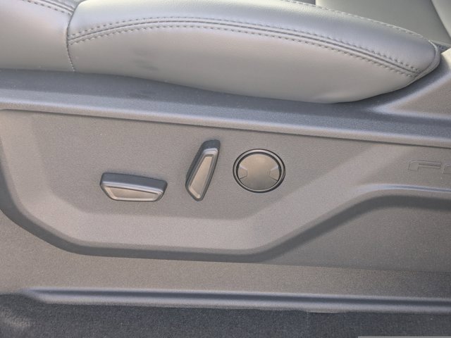 New 2026 Ford Expedition Active image 21