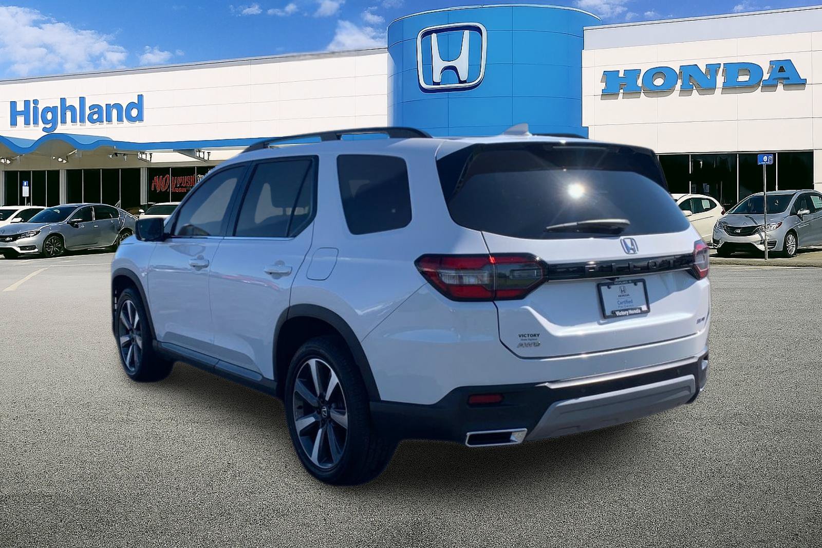 Certified 2023 Honda Pilot Elite image 3