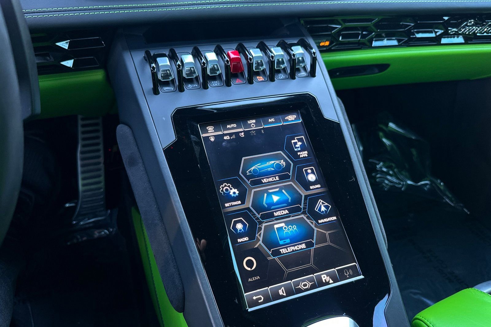 Used 2021 Lamborghini Huracan EVO image 20