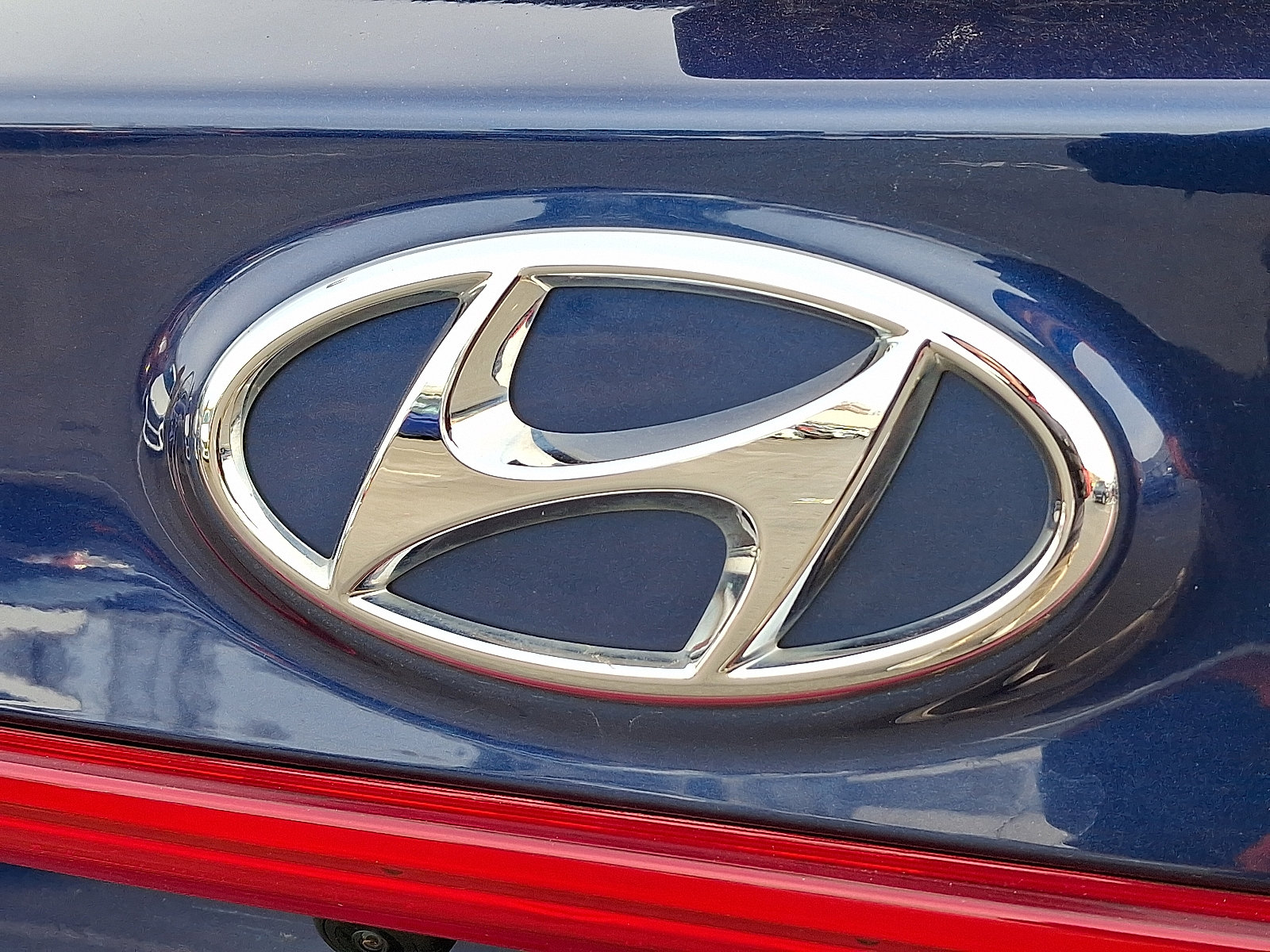 Certified 2022 Hyundai Santa Fe SEL w/ Cargo Package image 28