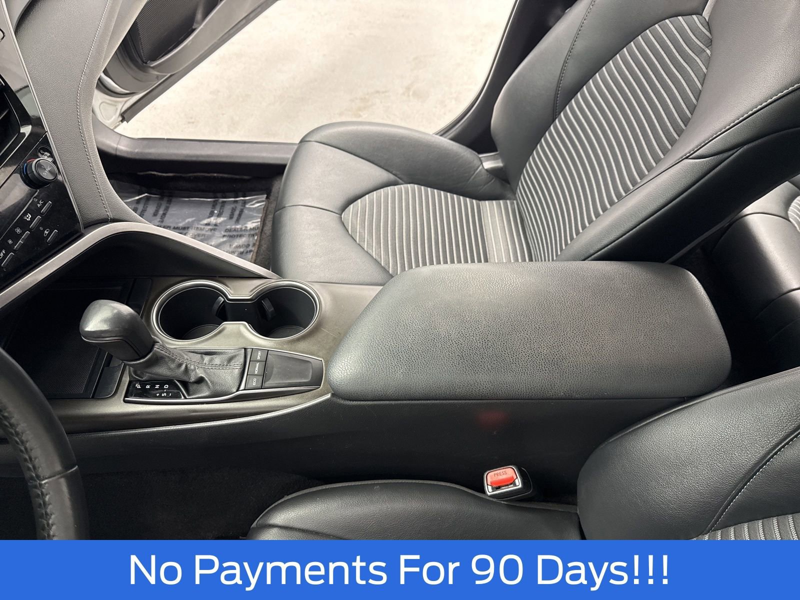 Used 2023 Toyota Camry SE image 19