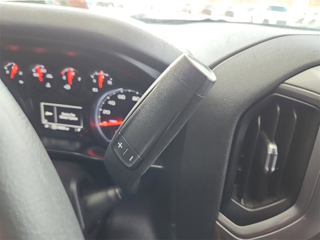 Used 2020 Chevrolet Silverado 1500 Custom w/ Custom Value Package image 16