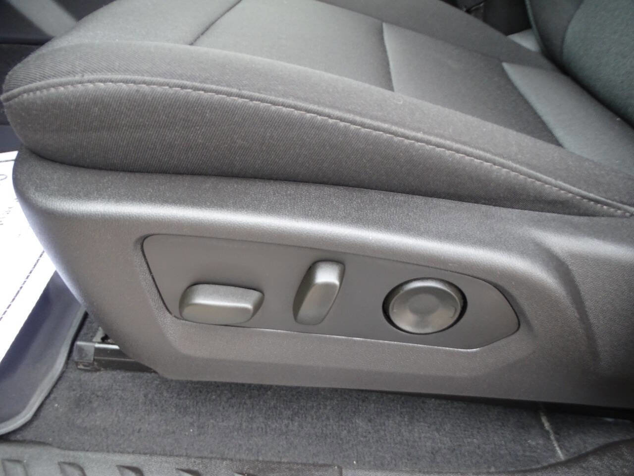 Used 2024 Chevrolet Colorado W/T w/ WT Convenience Package II image 12
