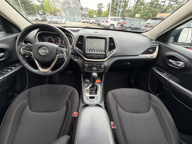 Used 2016 Jeep Cherokee 75th Anniversary AWD/4WD image 13