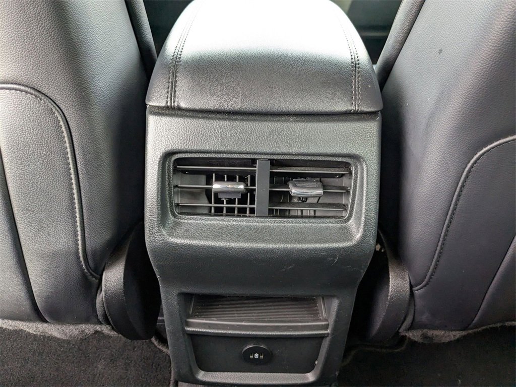 Used 2024 Ford Edge SEL image 32