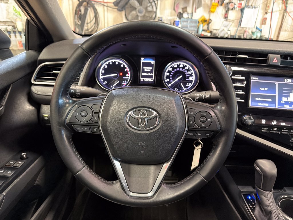 Used 2019 Toyota Camry SE FWD image 19