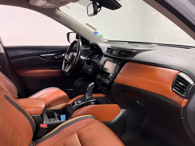 Used 2017 Nissan Rogue SL w/ SL Premium Package image 11
