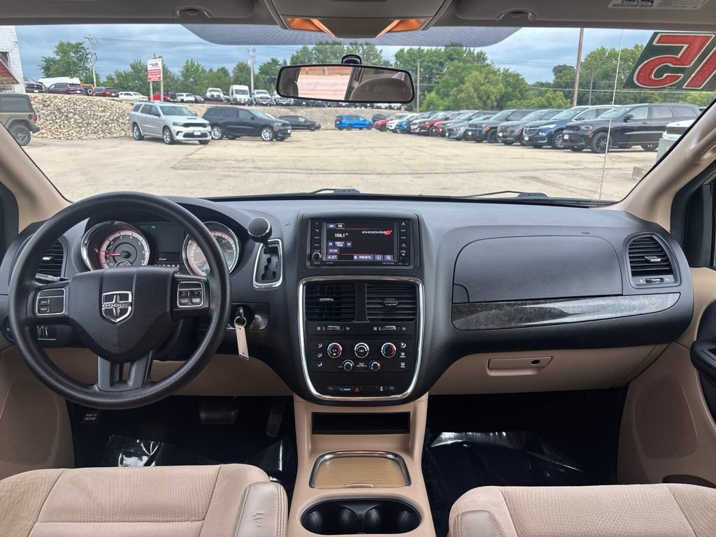 Used 2015 Dodge Grand Caravan SXT FWD image 17