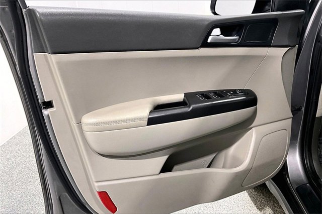 Used 2018 Kia Sportage LX w/ LX Popular Package image 21