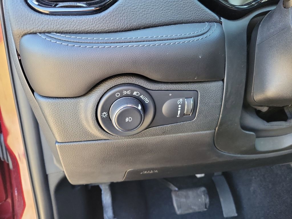 Used 2022 Dodge Durango GT image 17