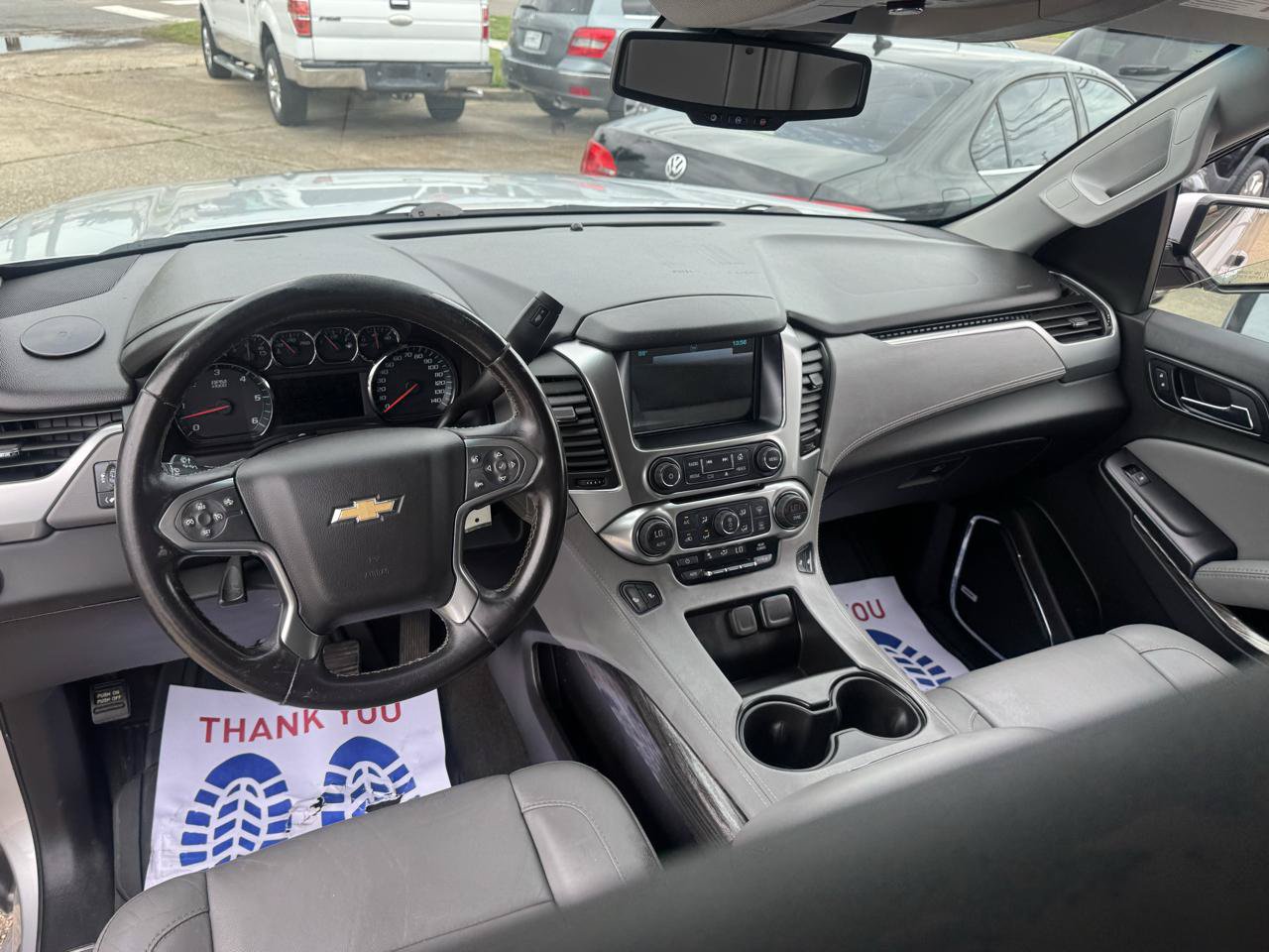 Used 2018 Chevrolet Suburban LT RWD image 9