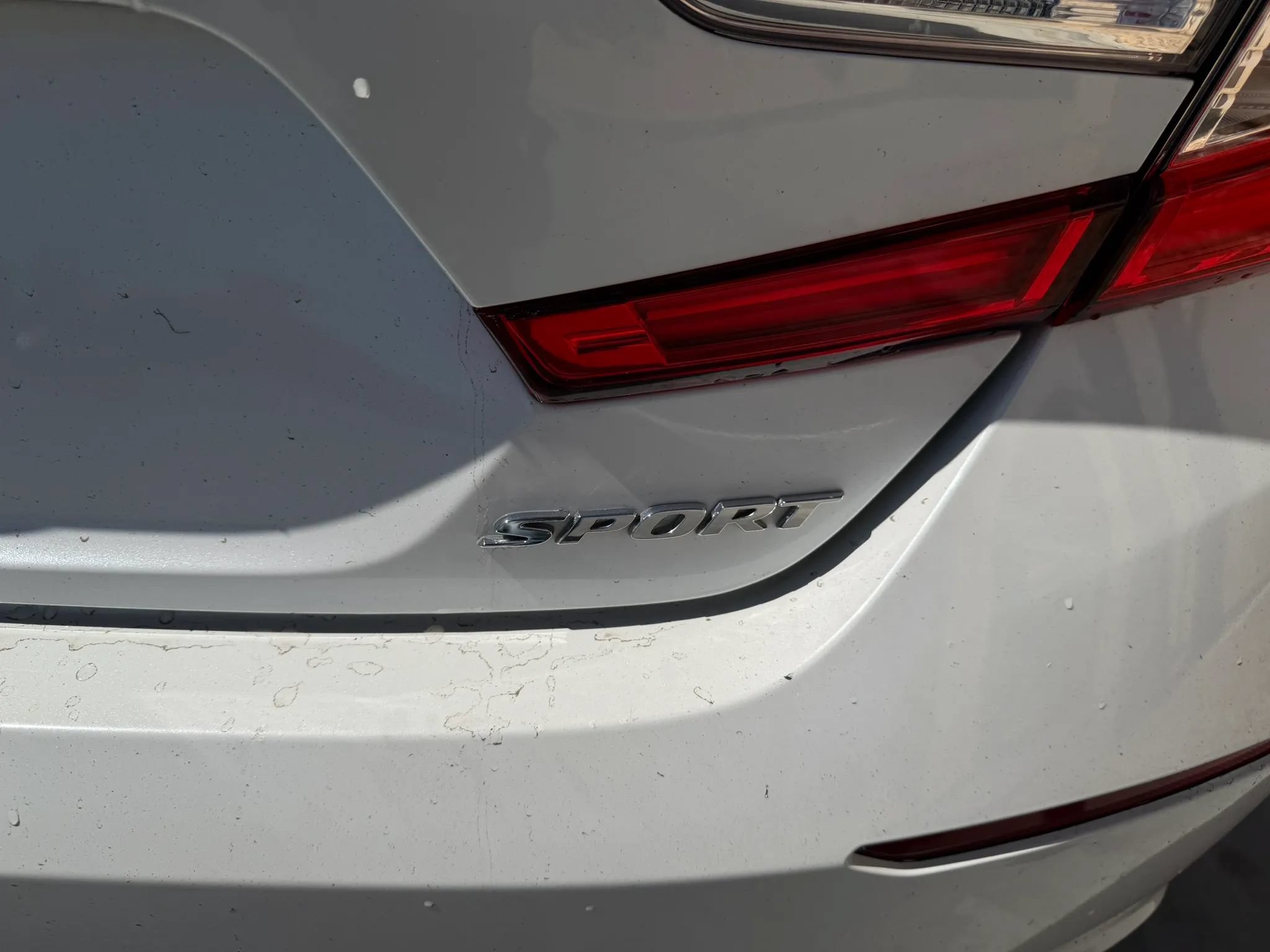 Used 2018 Honda Accord Sport image 8