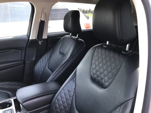 Used 2024 Ford Edge Titanium AWD/4WD image 4