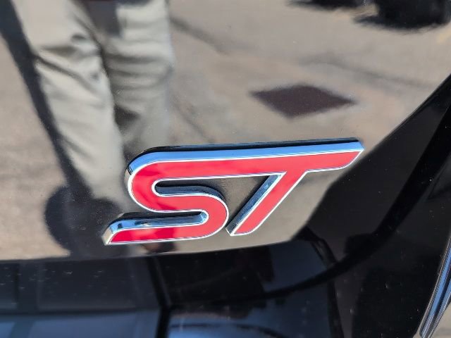 Used 2022 Ford Explorer ST w/ ST Street Pack image 20