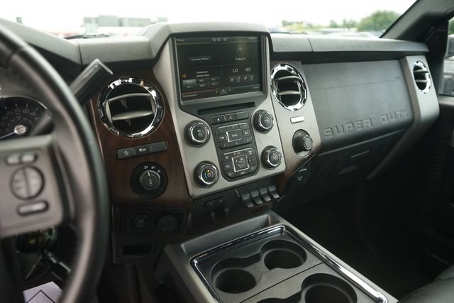 Used 2016 Ford F250 Lariat w/ Lariat Ultimate Package AWD/4WD image 27