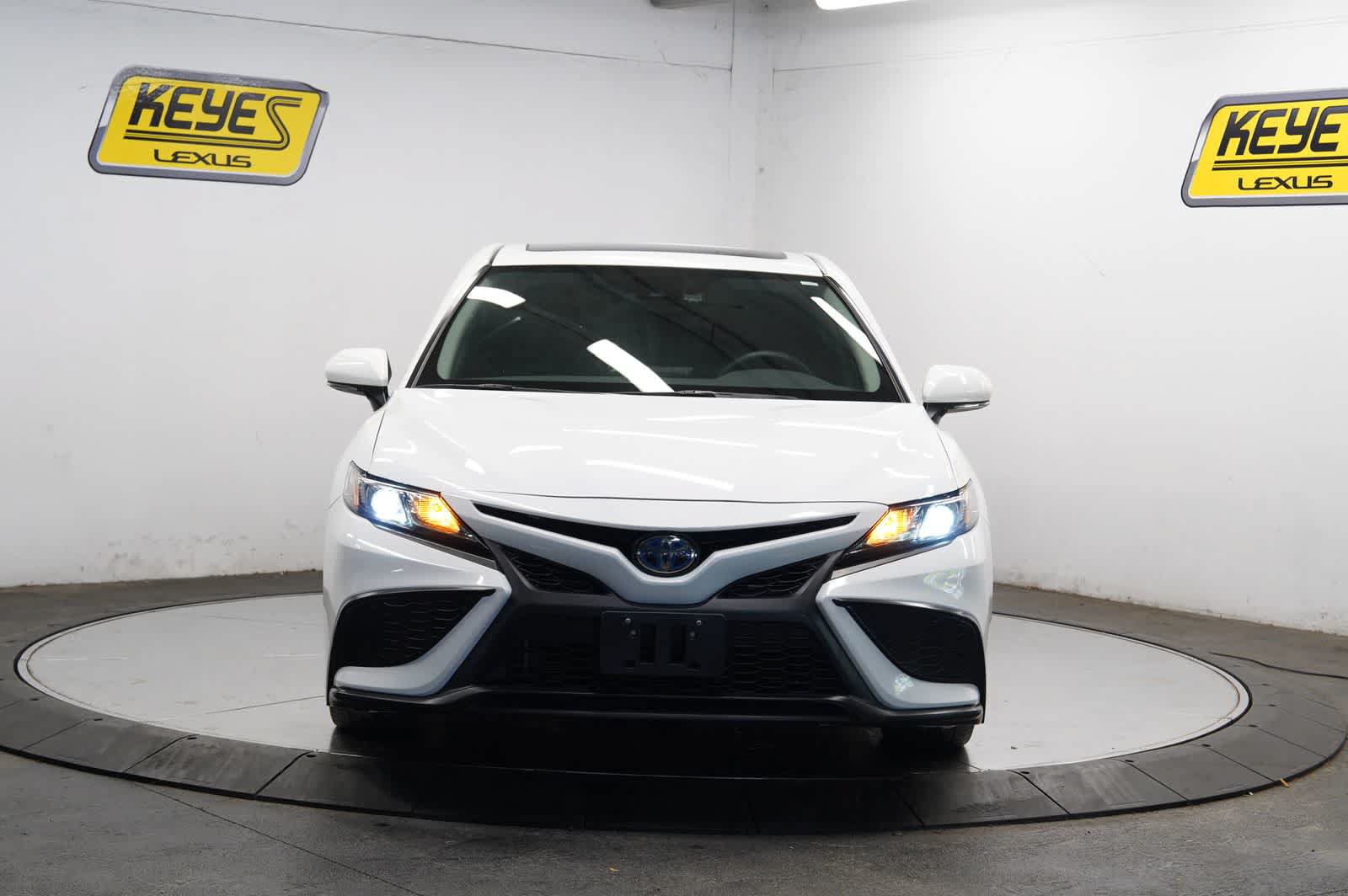 Used 2023 Toyota Camry SE w/ Audio Upgrade Package FWD image 6