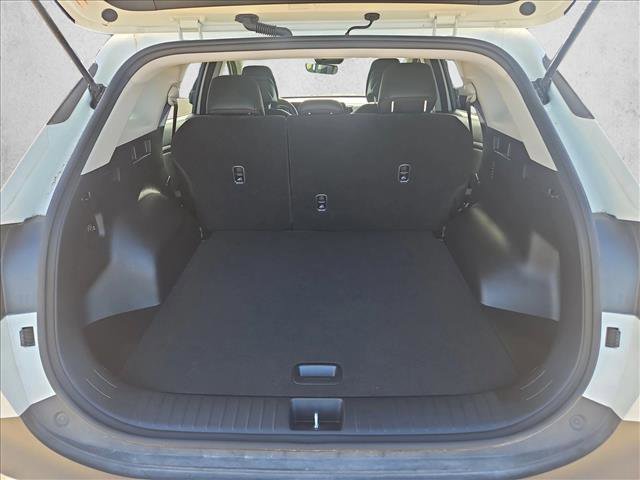 Used 2025 Kia Sportage EX image 6