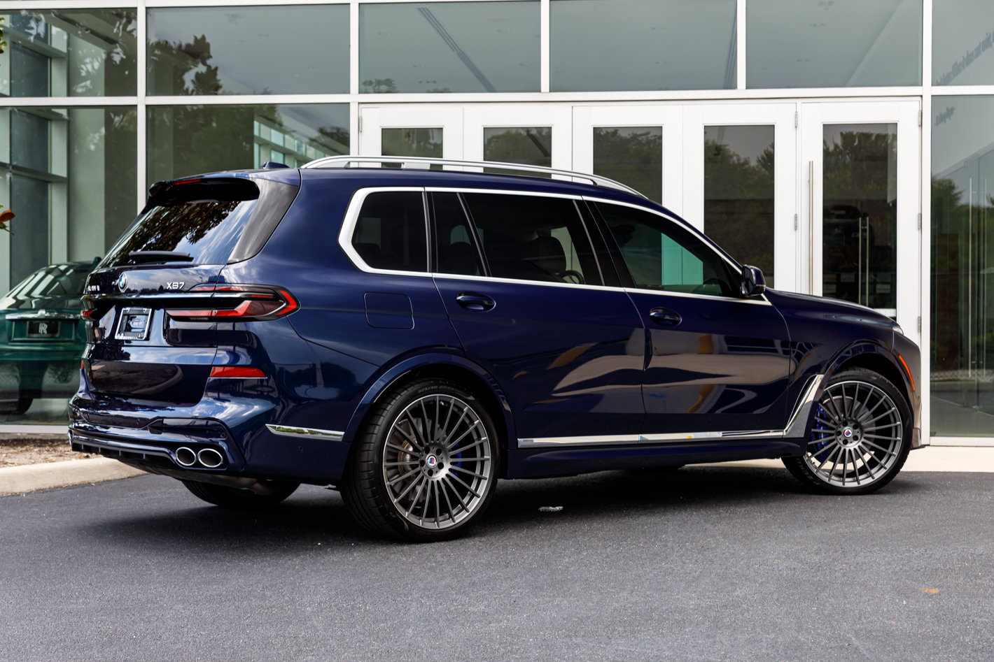 Used 2025 BMW ALPINA XB7 AWD/4WD image 16