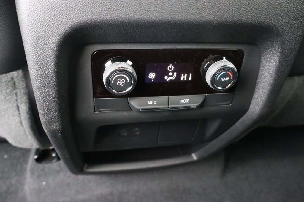 Used 2025 Chevrolet Traverse LT w/ Sun and Wheel Package image 24