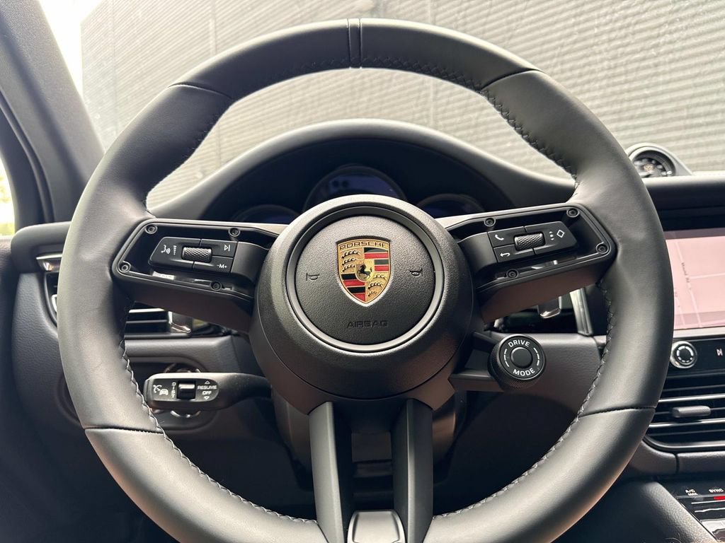 Certified 2025 Porsche Macan Turbo AWD/4WD image 17