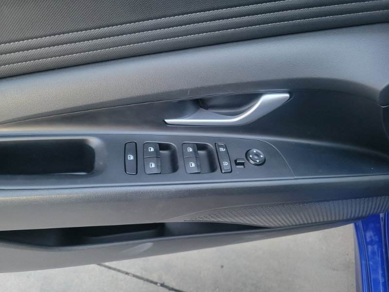 Used 2023 Hyundai Elantra SEL w/ Convenience Package image 18