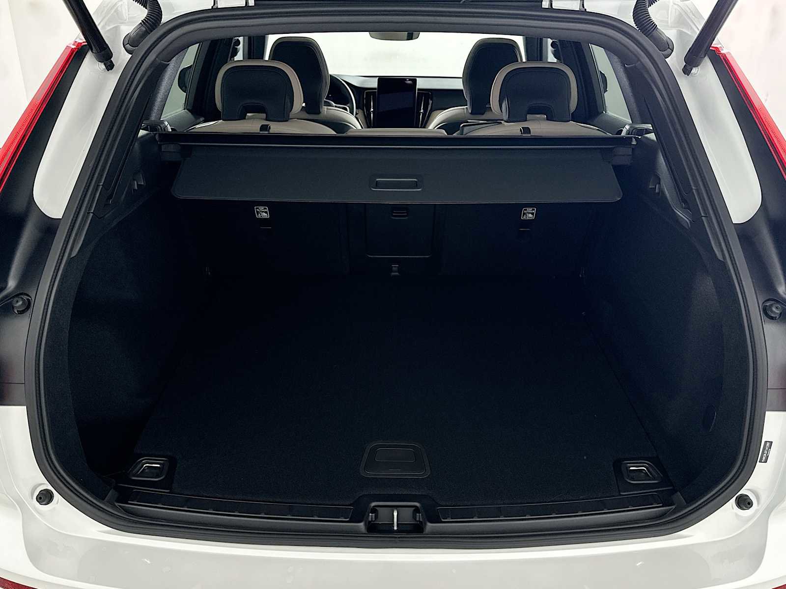 New 2026 Volvo XC60 B5 Core image 23