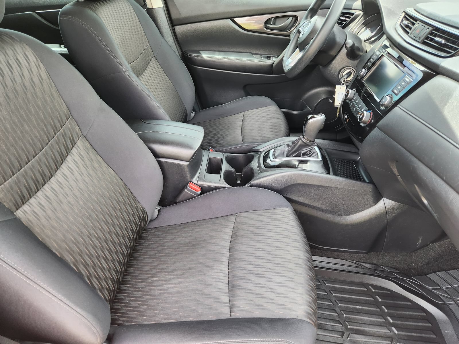 Used 2019 Nissan Rogue S FWD image 18