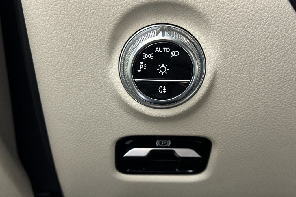 Certified 2024 Mercedes-Benz C 300 Sedan image 32