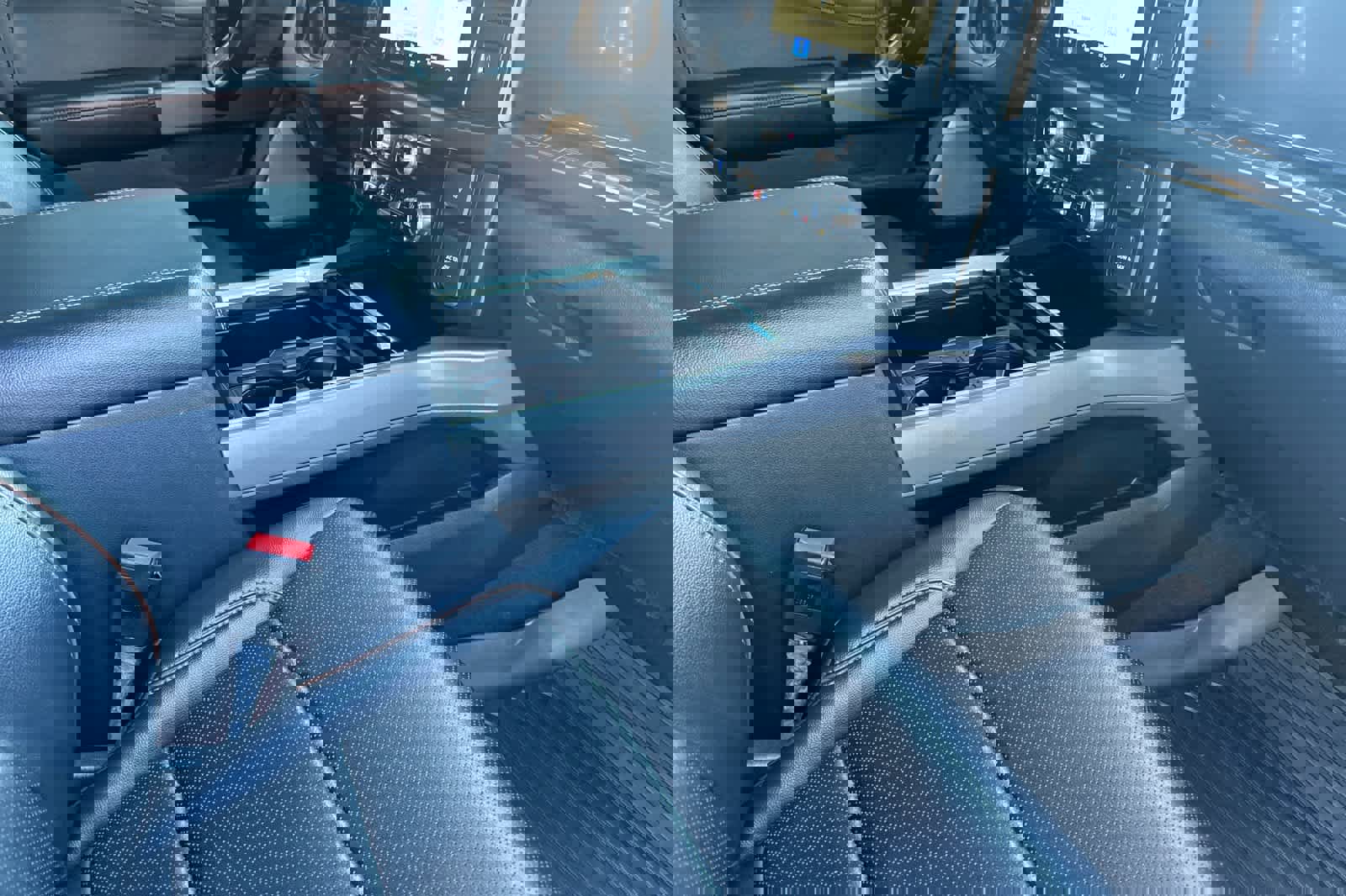 Certified 2025 Ford F250 Lariat w/ Lariat Ultimate Package image 15