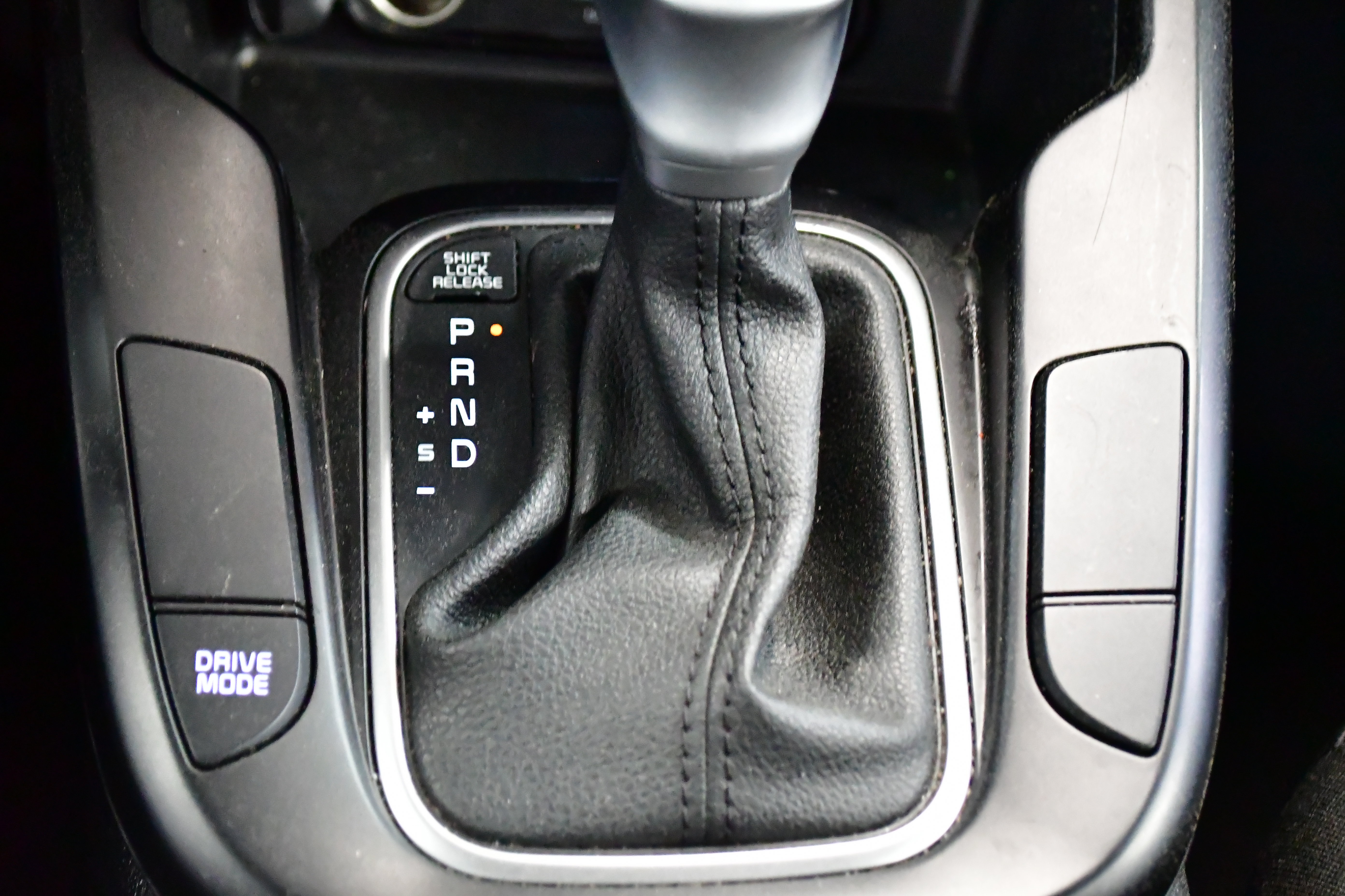Used 2024 Kia Soul LX w/ Option Group 015 FWD image 28