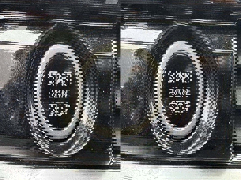 Used 2022 Nissan Pathfinder Platinum w/ Cargo Package image 25