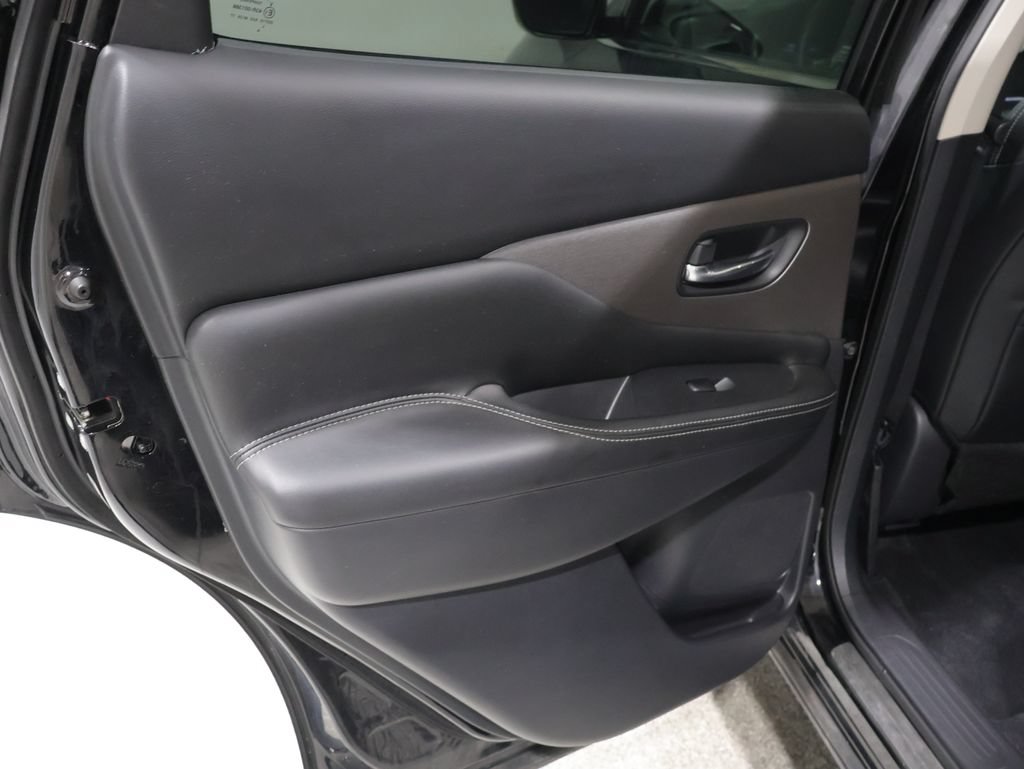 Used 2023 Nissan Murano SV w/ SV Midnight Edition Package AWD/4WD image 17