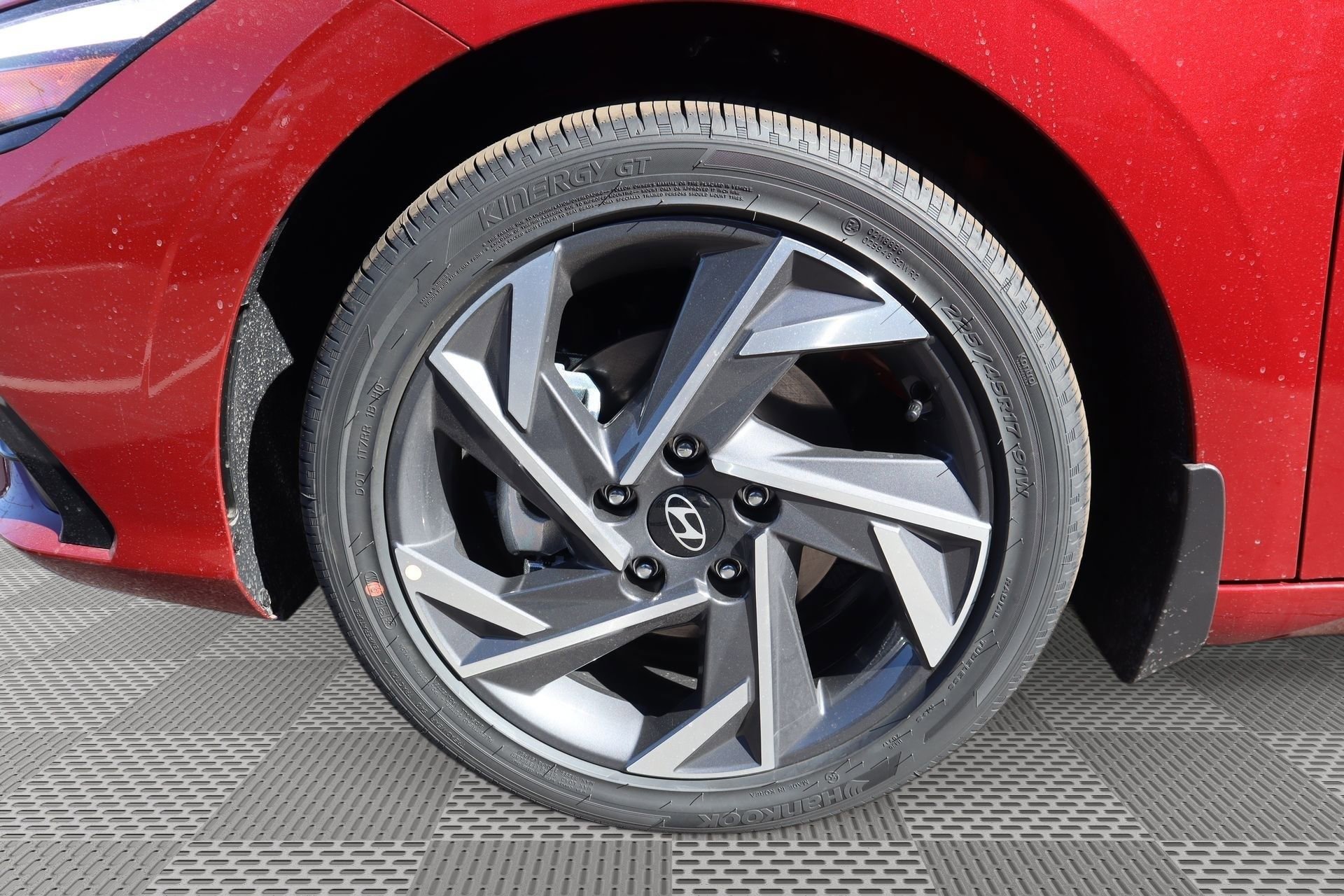 New 2025 Hyundai Elantra Limited image 4