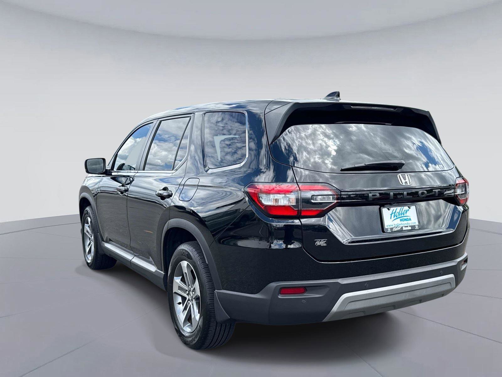 Certified 2023 Honda Pilot EX-L image 6
