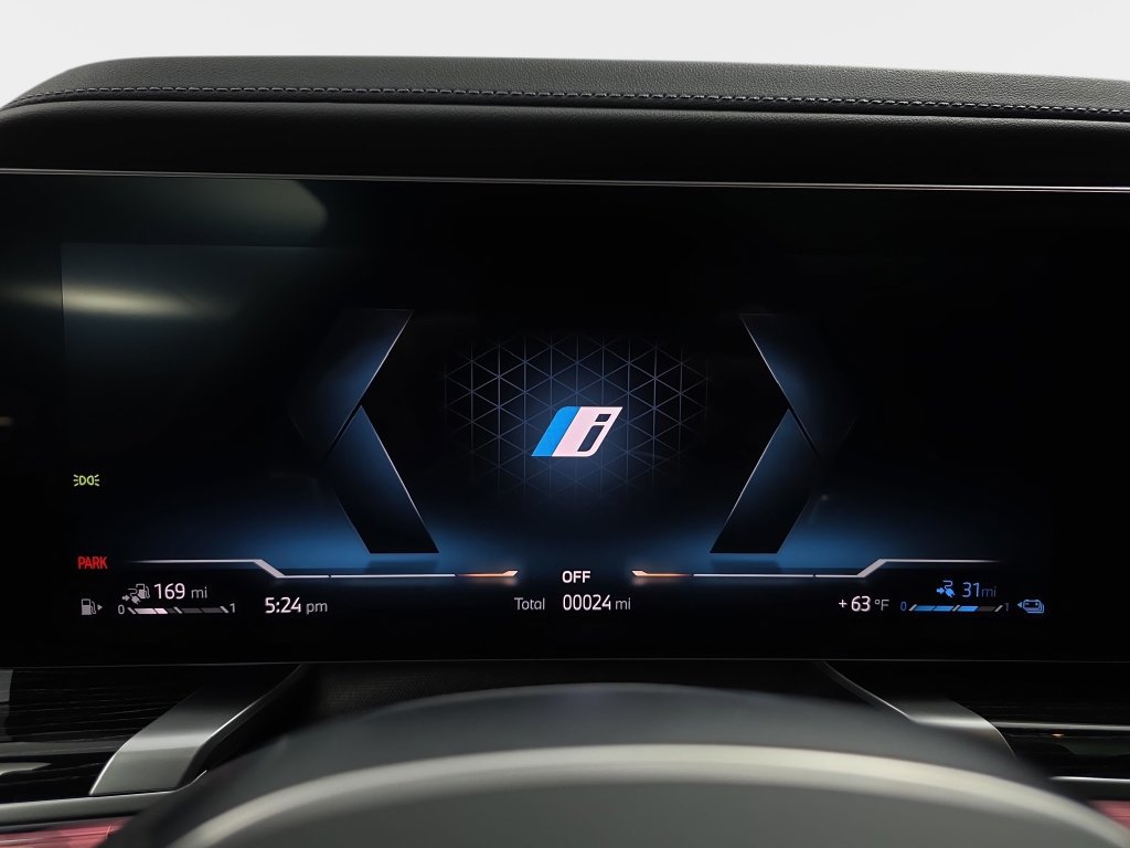 New 2026 BMW 750e xDrive w/ Executive Package AWD/4WD image 19