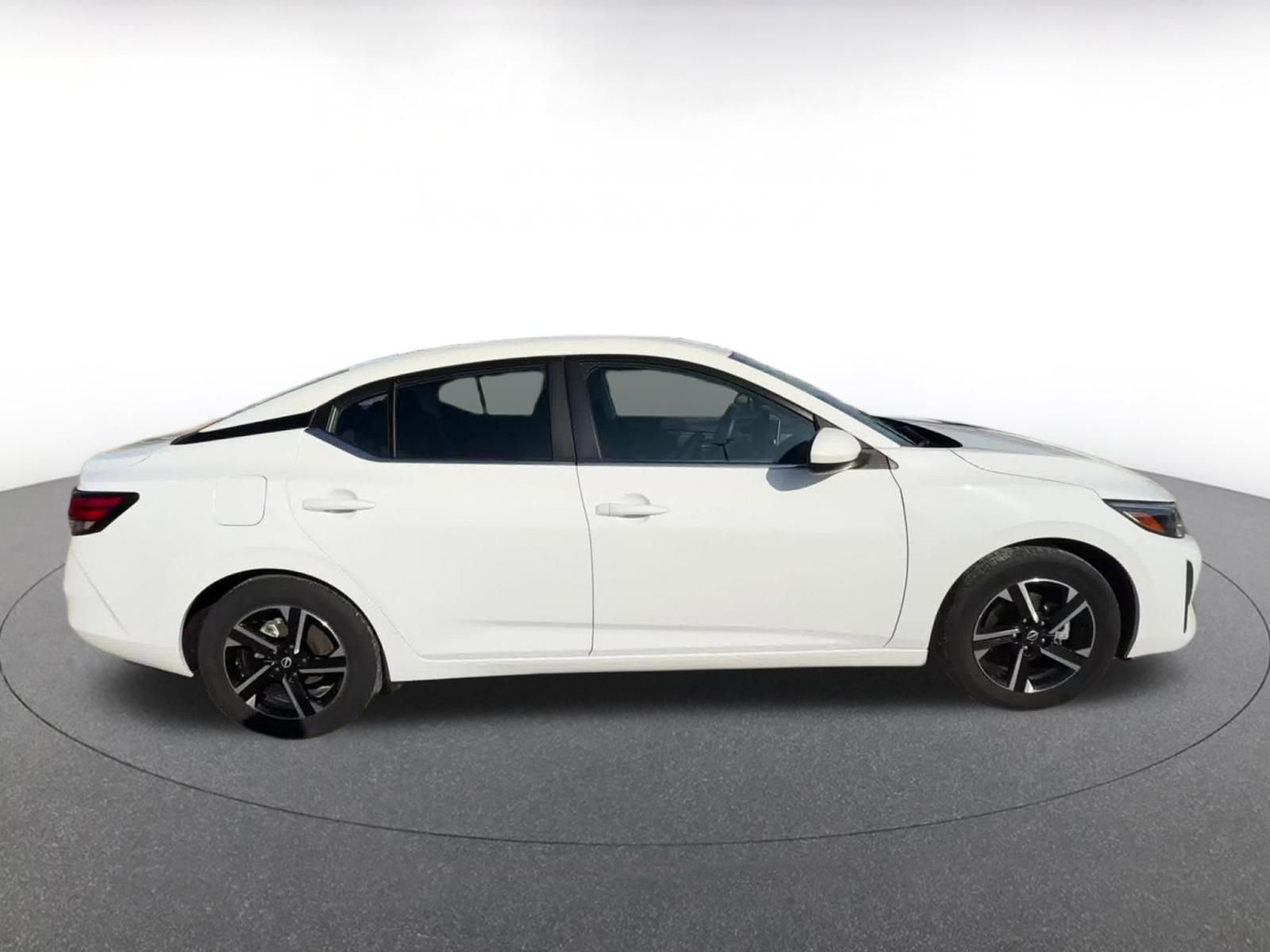 Used 2025 Nissan Sentra SV image 16