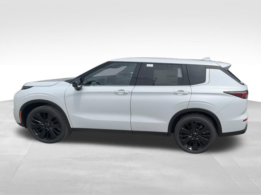 New 2026 Mitsubishi Outlander LE FWD image 5